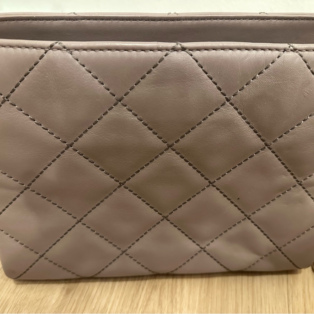 Elegant Quilted Tan Women's cross body bag - Kate spade like new